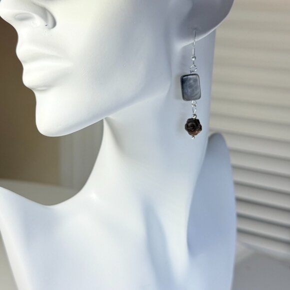 black mother of pearl earrings - Picture 6 of 8